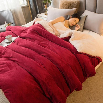 Luxurious Double-Sided Wool Throw Blanket - Stay Cozy This Winter with Our Warm Coral Fleece Duvet Cover for Adults