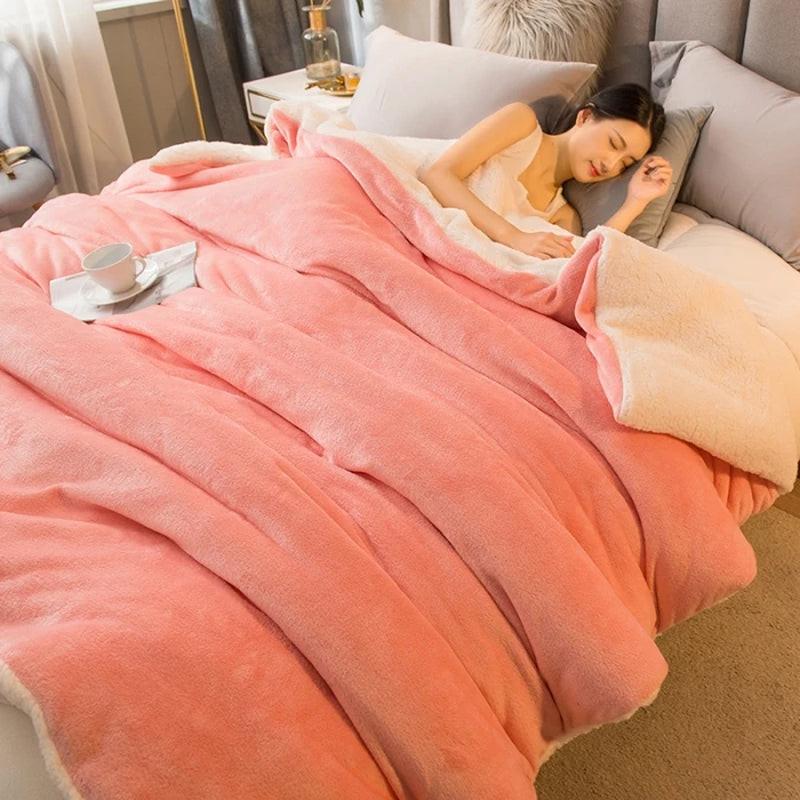 Luxurious Double-Sided Wool Throw Blanket - Stay Cozy This Winter with Our Warm Coral Fleece Duvet Cover for Adults