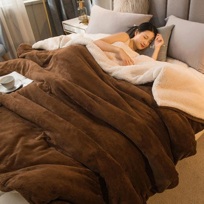 Luxurious Double-Sided Wool Throw Blanket - Stay Cozy This Winter with Our Warm Coral Fleece Duvet Cover for Adults