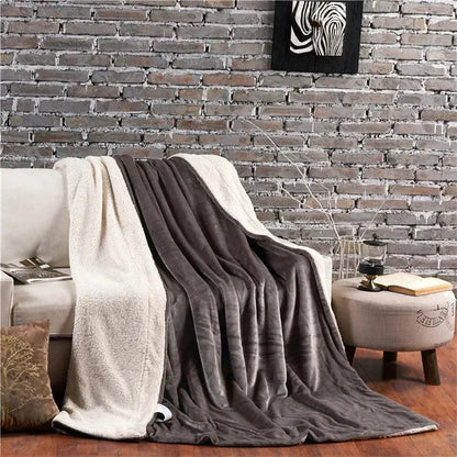 Luxurious Double-Sided Wool Throw Blanket - Stay Cozy This Winter with Our Warm Coral Fleece Duvet Cover for Adults