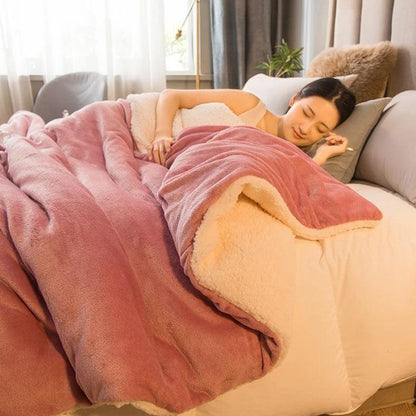 Luxurious Double-Sided Wool Throw Blanket - Stay Cozy This Winter with Our Warm Coral Fleece Duvet Cover for Adults